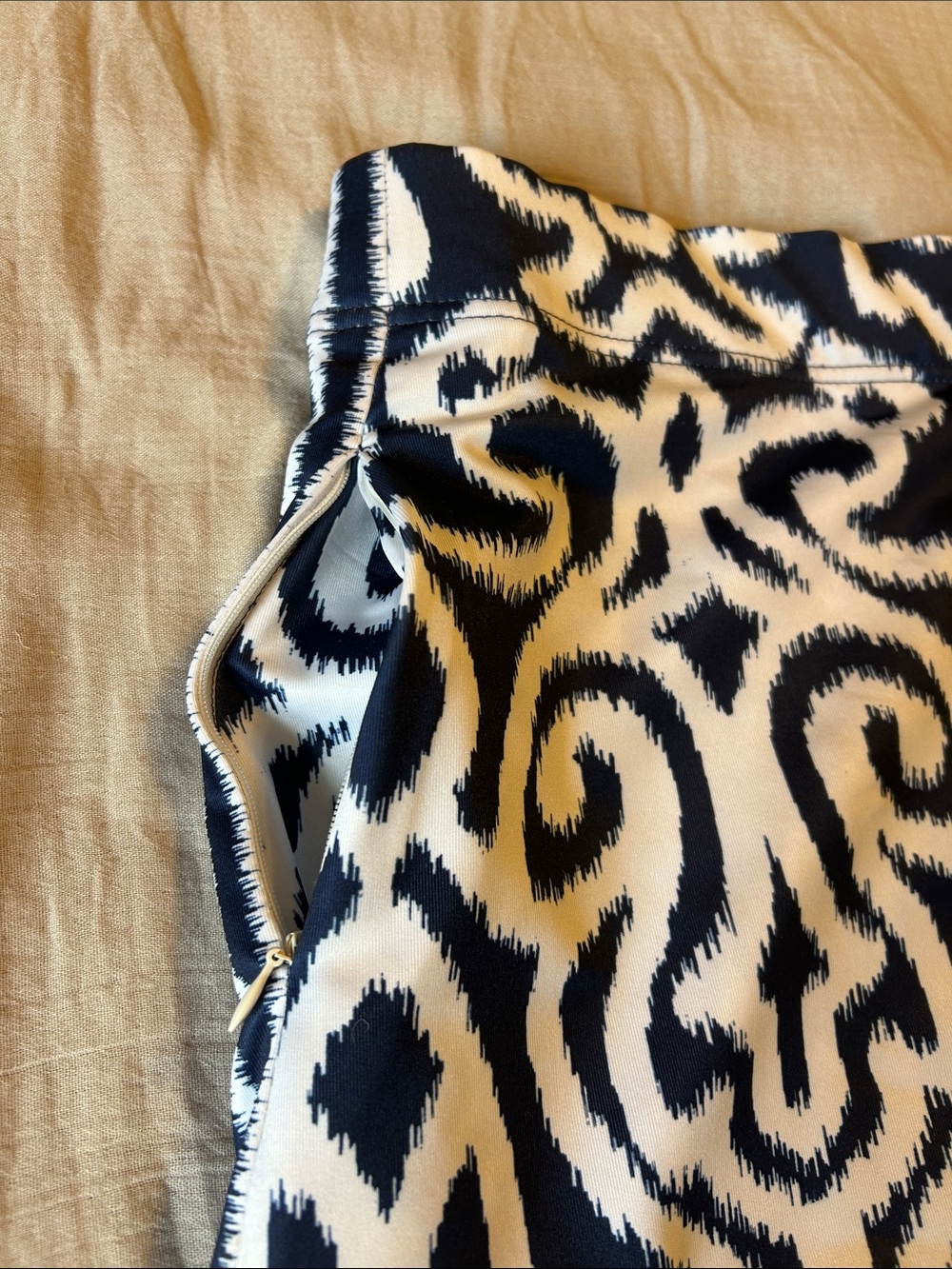 Gretchen Scott navy &white skirt-Sz M - Picture 6 of 9